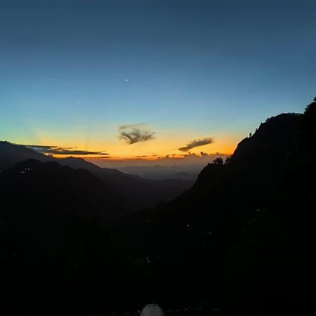 Bed and Breakfast Pleasant Peak Ella Esterno foto