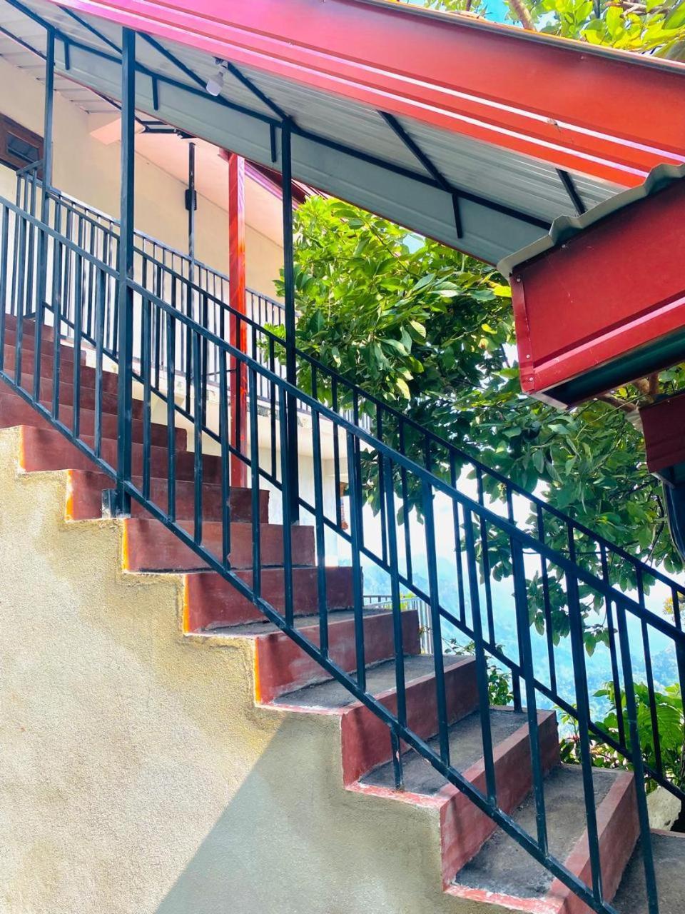 Bed and Breakfast Pleasant Peak Ella Esterno foto