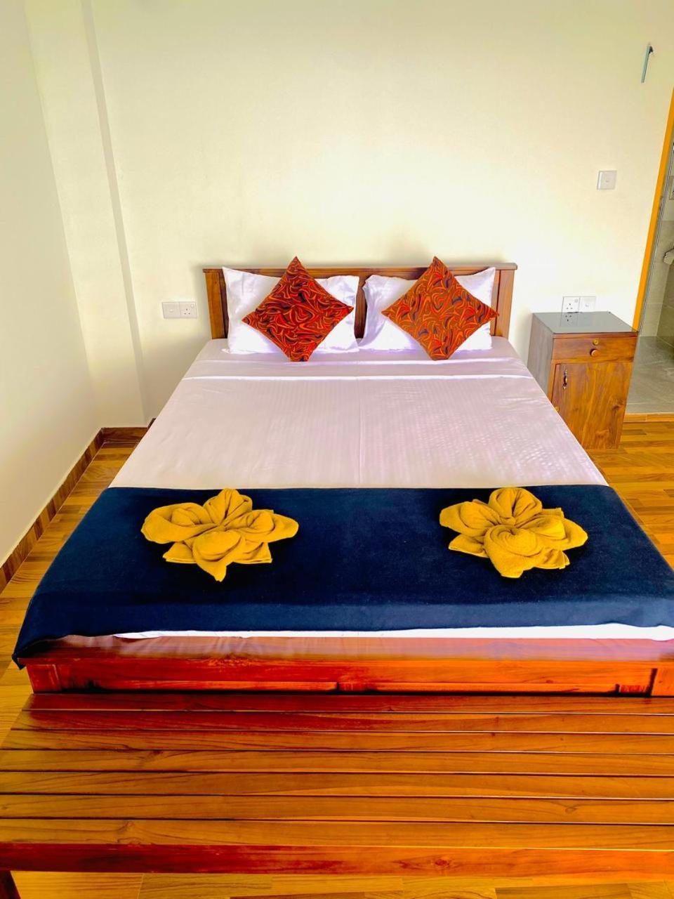 Bed and Breakfast Pleasant Peak Ella Esterno foto