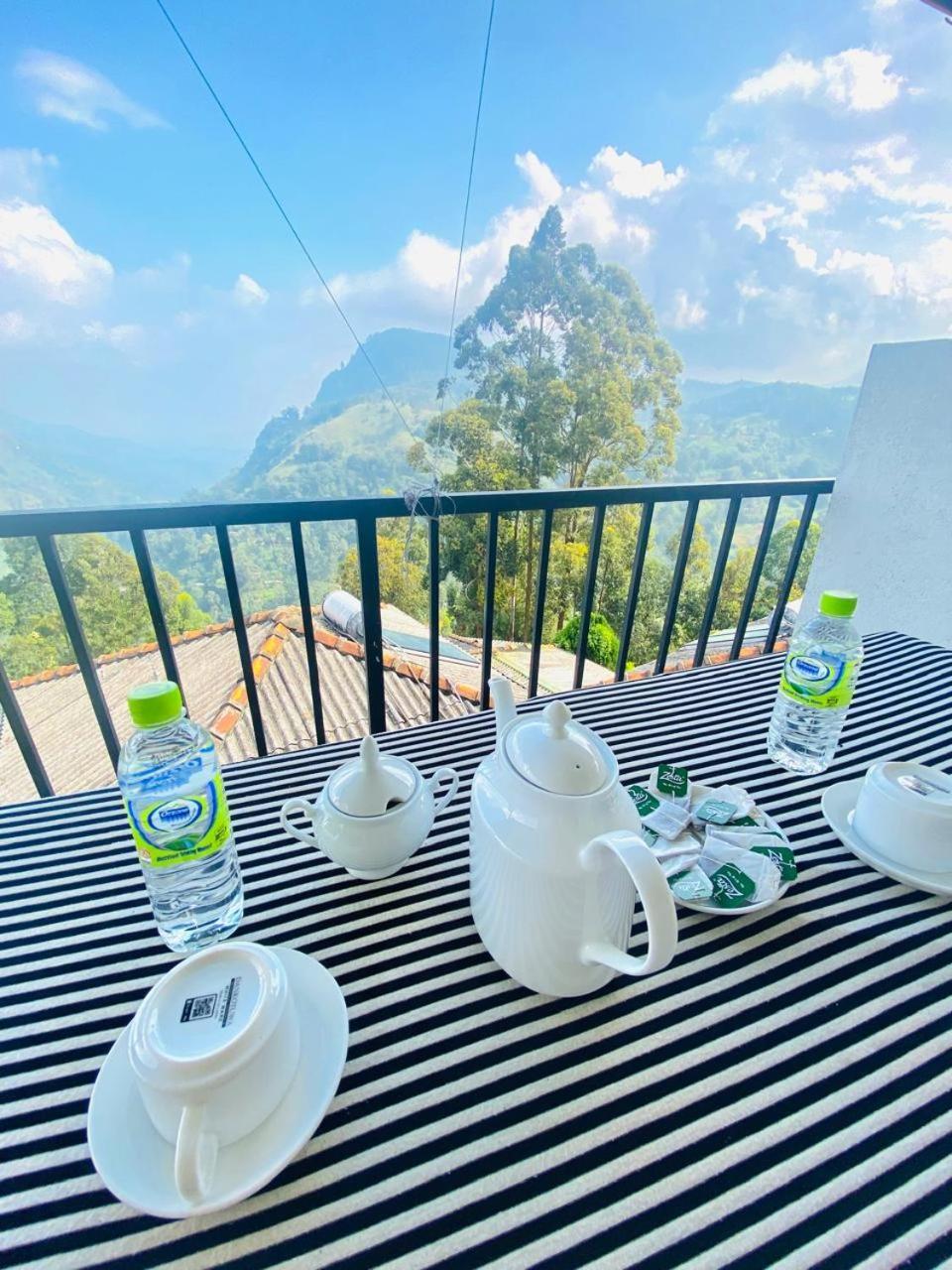 Bed and Breakfast Pleasant Peak Ella Esterno foto
