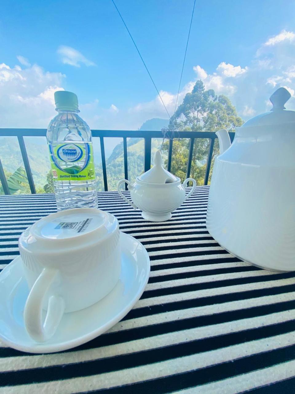 Bed and Breakfast Pleasant Peak Ella Esterno foto