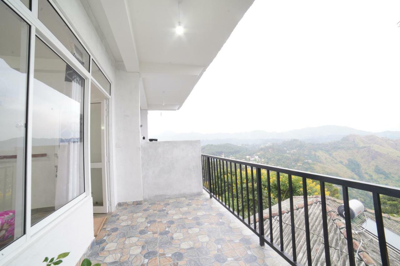 Bed and Breakfast Pleasant Peak Ella Esterno foto